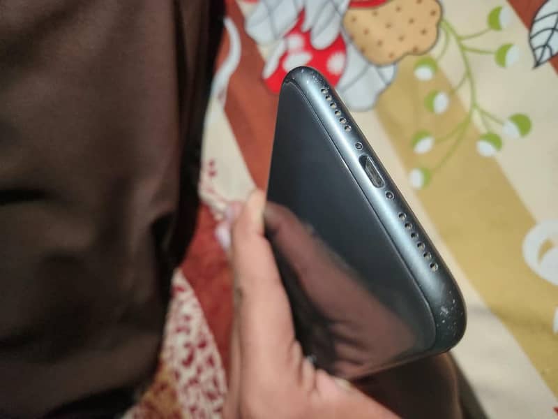 Apple iPhone 11 2