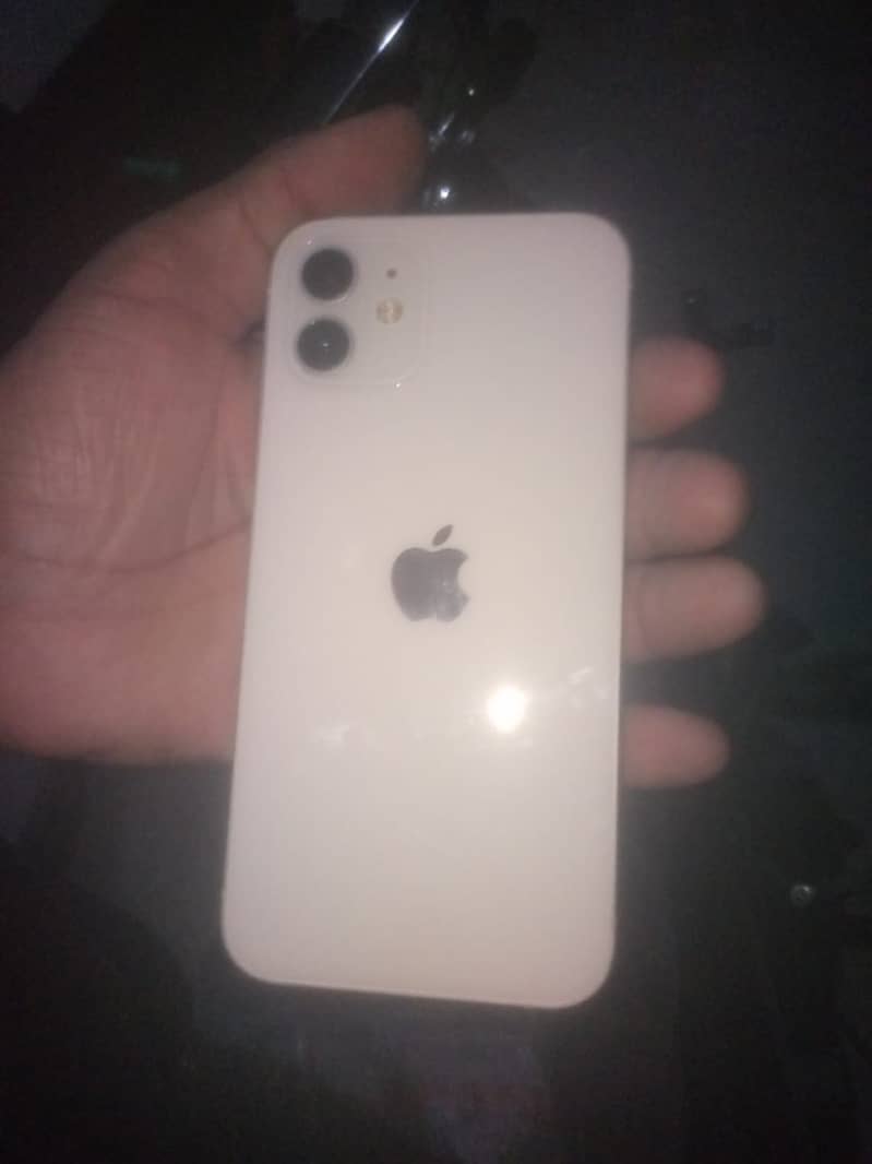 Apple iPhone 12 3