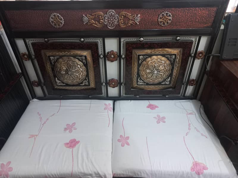 iron floral solid sofa slightly  use 1