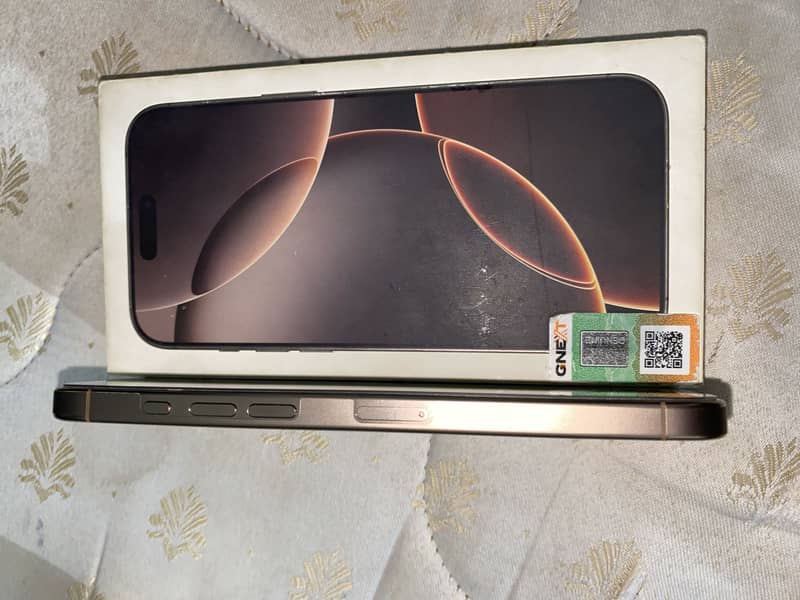 Apple iPhone 16 Pro Max 1