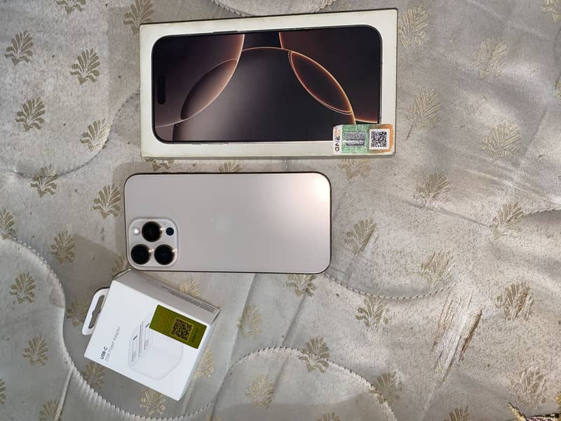 Apple iPhone 16 Pro Max 2