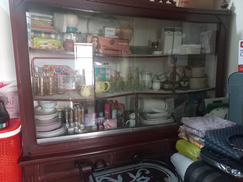 showcase and dressing table i 1