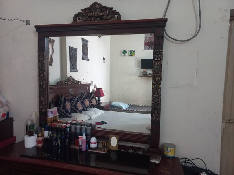 showcase and dressing table i 5