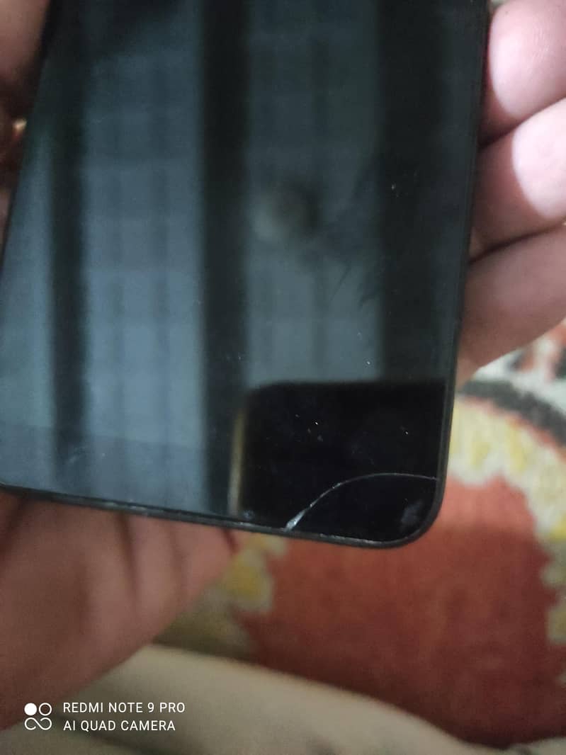 Huawei Nova 2i . . 4/64 5