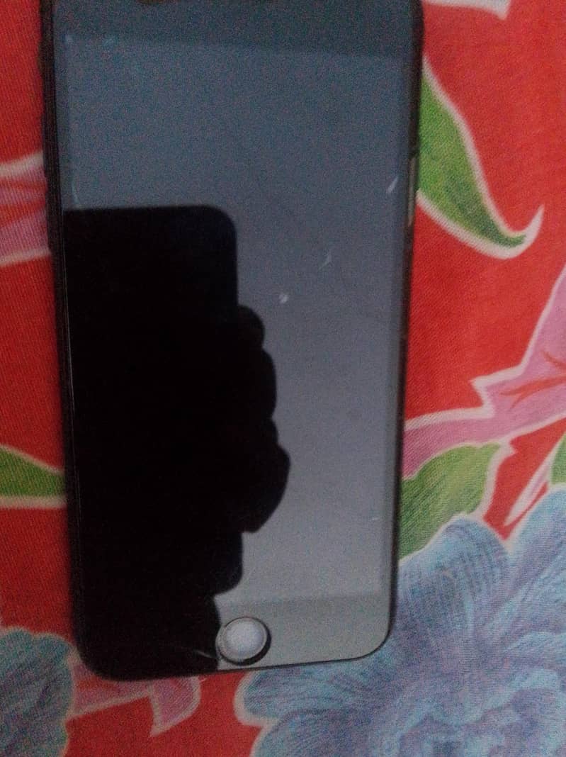 Apple iPhone 7 0