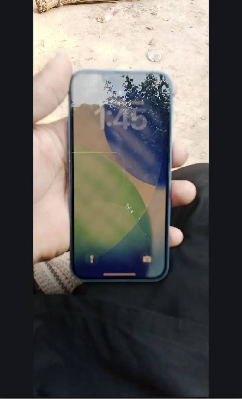 Apple iPhone 13 1