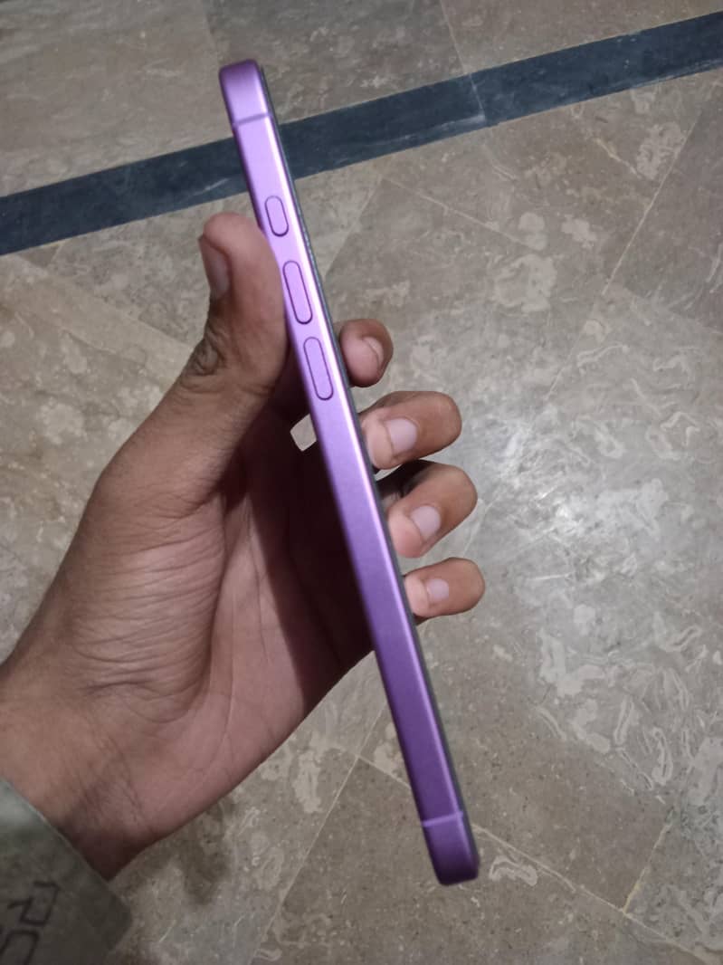 Apple iPhone 16 Plus 2