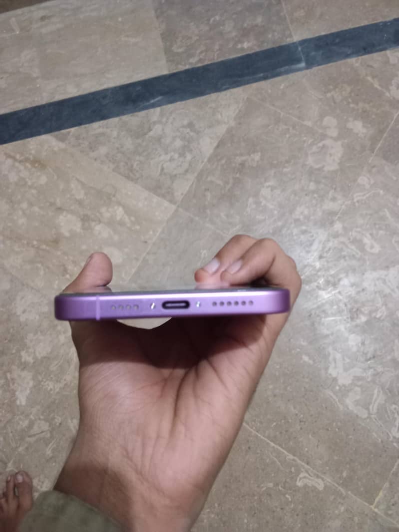 Apple iPhone 16 Plus 4
