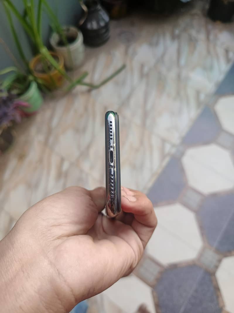 Apple iPhone X 1