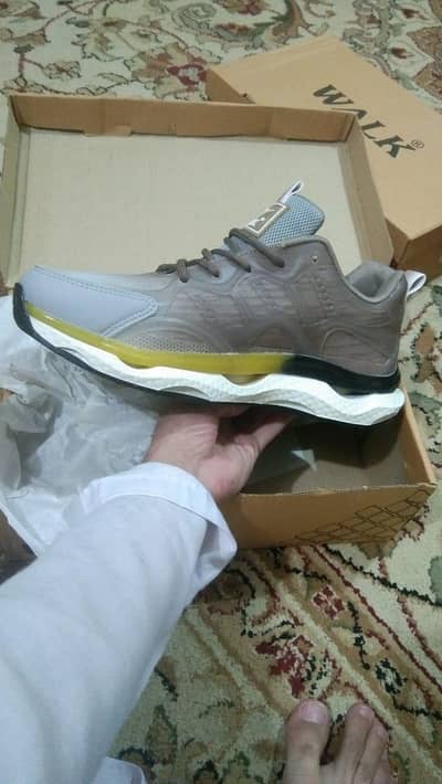 New Comfortable Casual Sneakers