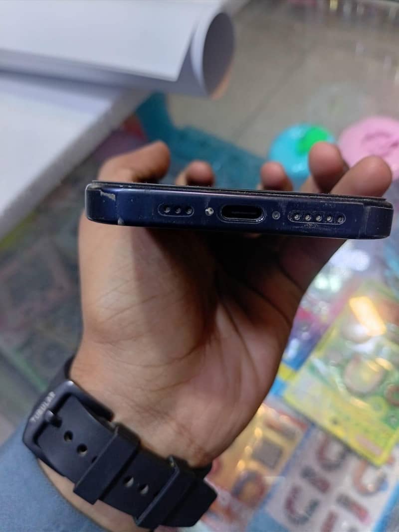 Apple iPhone 15 Pro 3