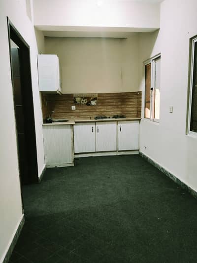 One bedroom unfurnished flat available for rent in E11 2