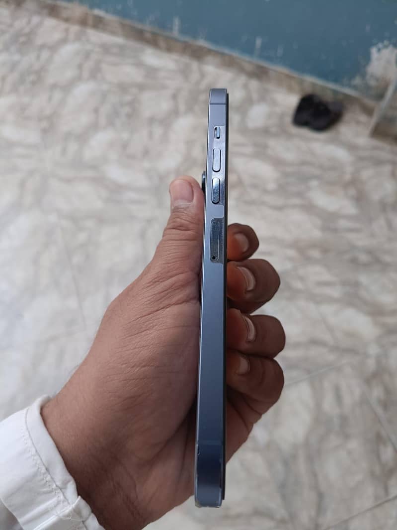 Apple iPhone 13 Pro Max 0