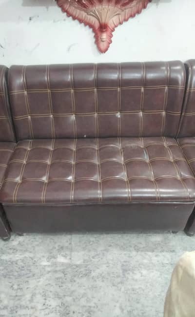 2 Seatr sofa for sale whtsap 03055488979