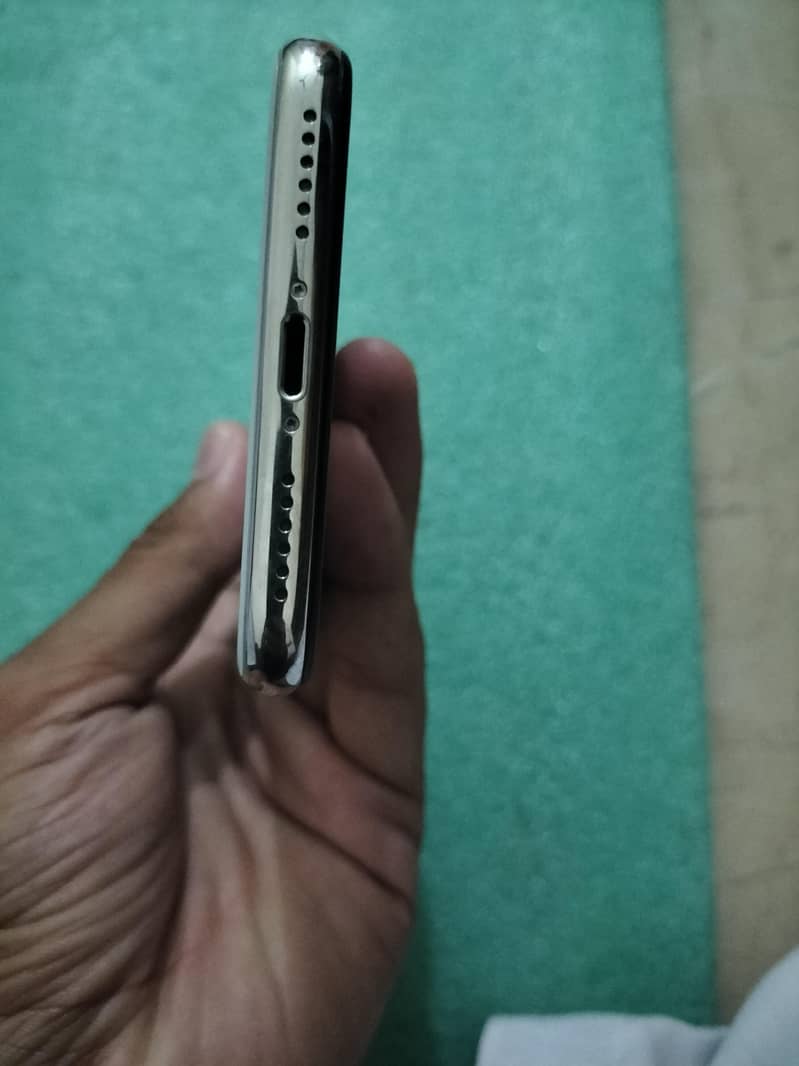 Apple iPhone X 2