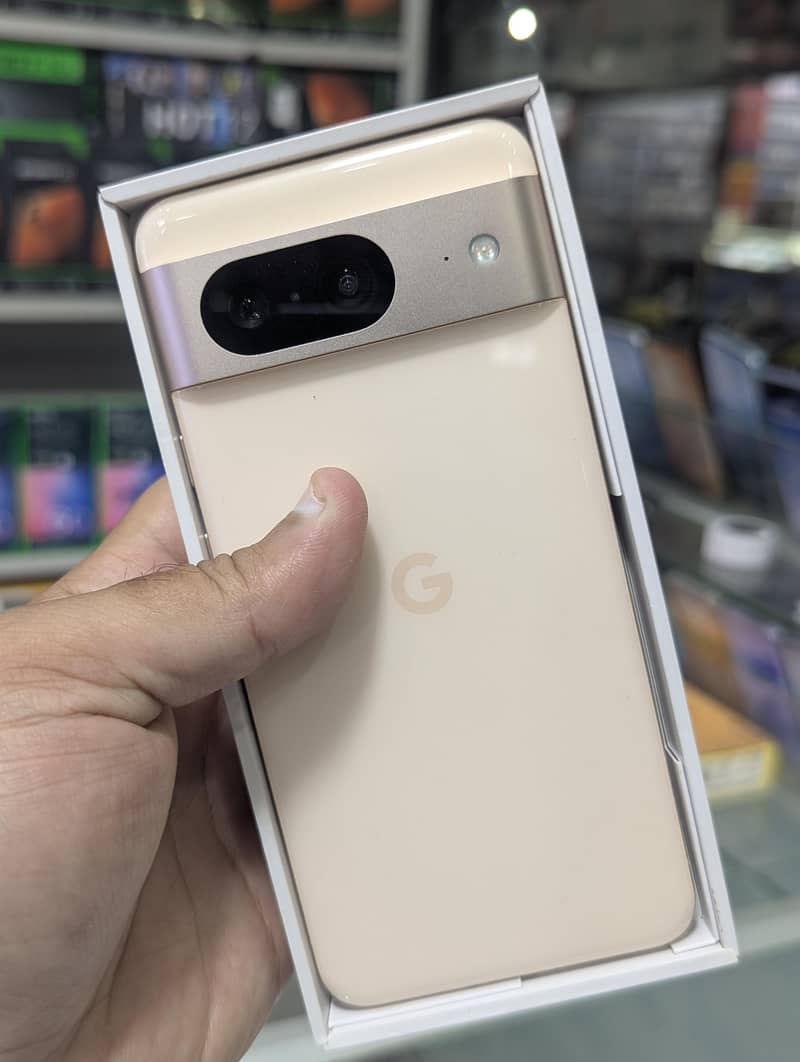 Google Pixel 8a ( white)/ pixel 8 peach needed 3