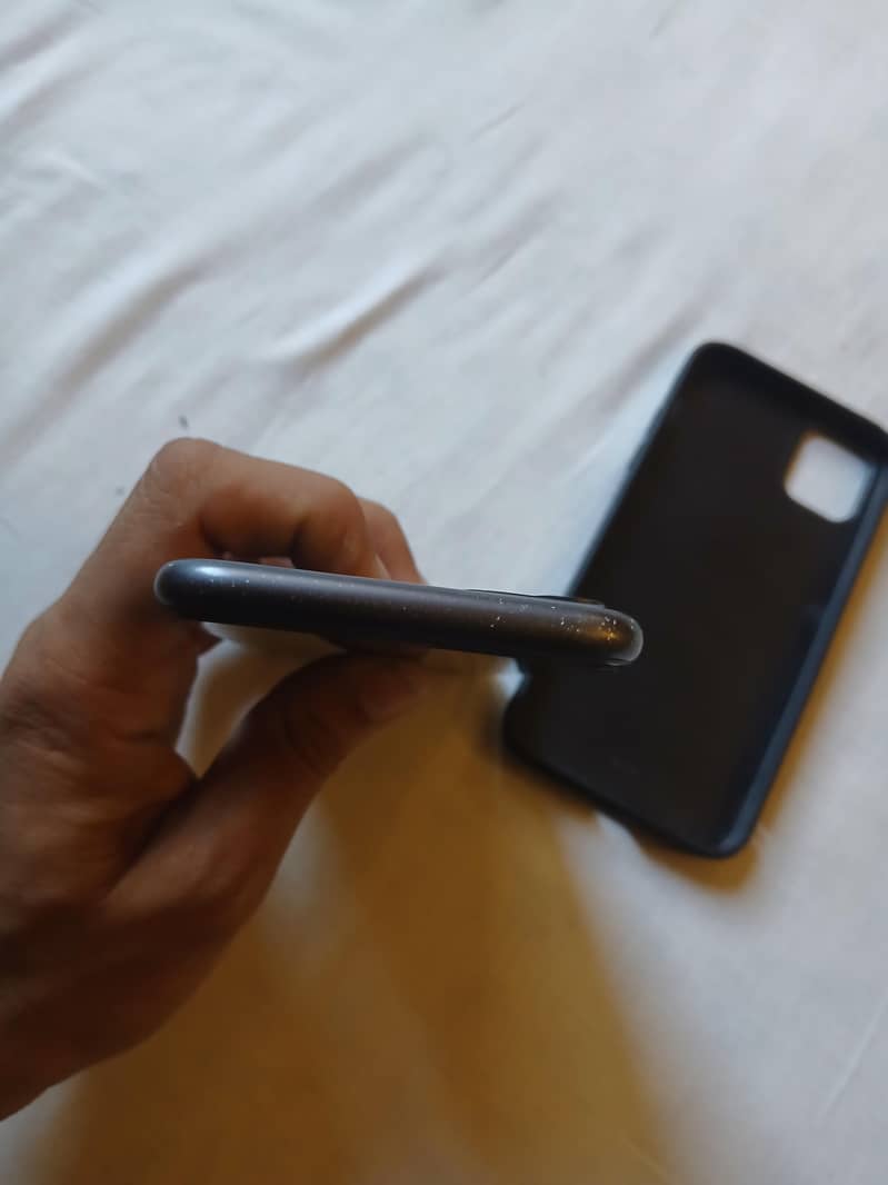 Apple iPhone 11 5
