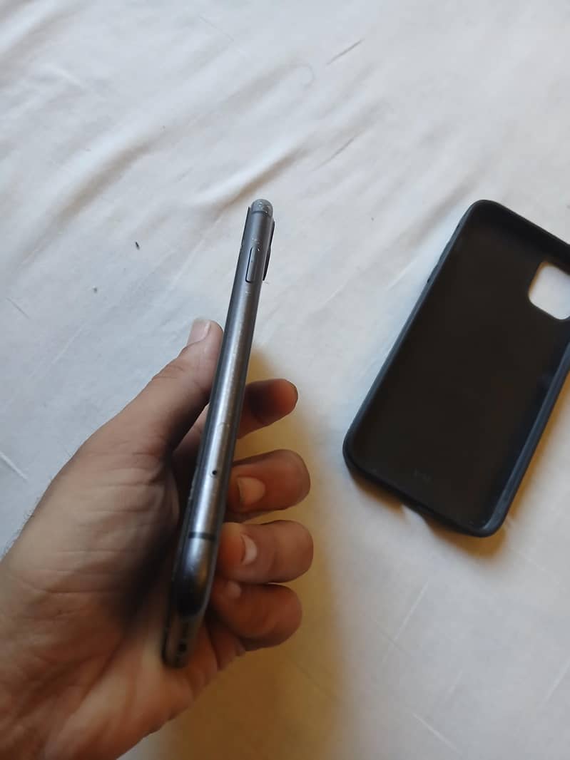 Apple iPhone 11 6