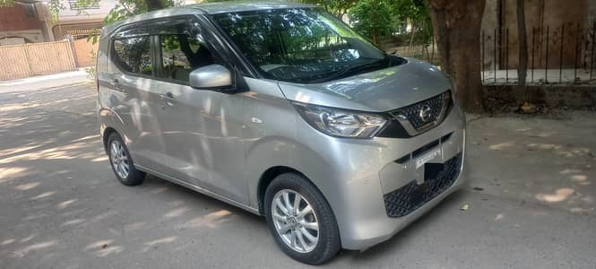 Nissan Dayz X  660 CC , Model 2022 / 2025 , Bonnet Paint Hai