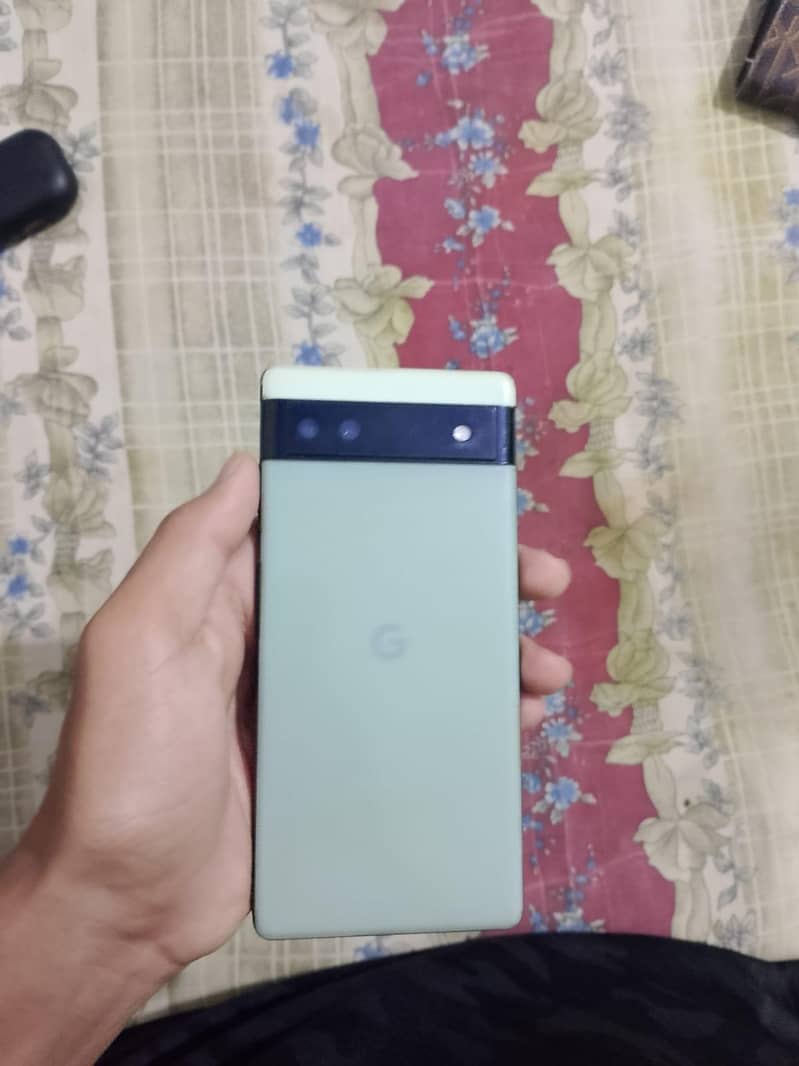 Google Pixel 6a 1