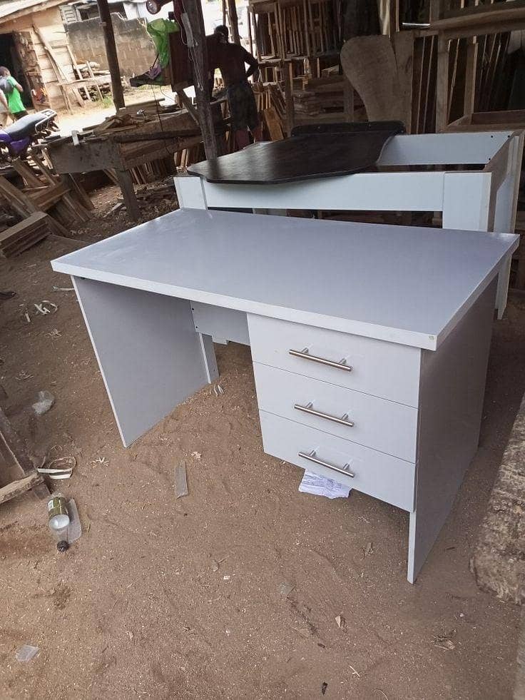 Computer Table 1