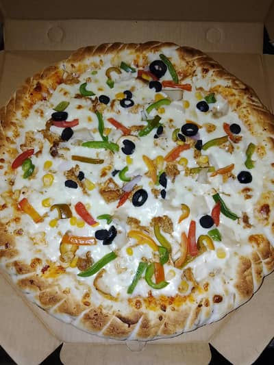 Aslam o waalkum main fast food worker 3 years experience Hy