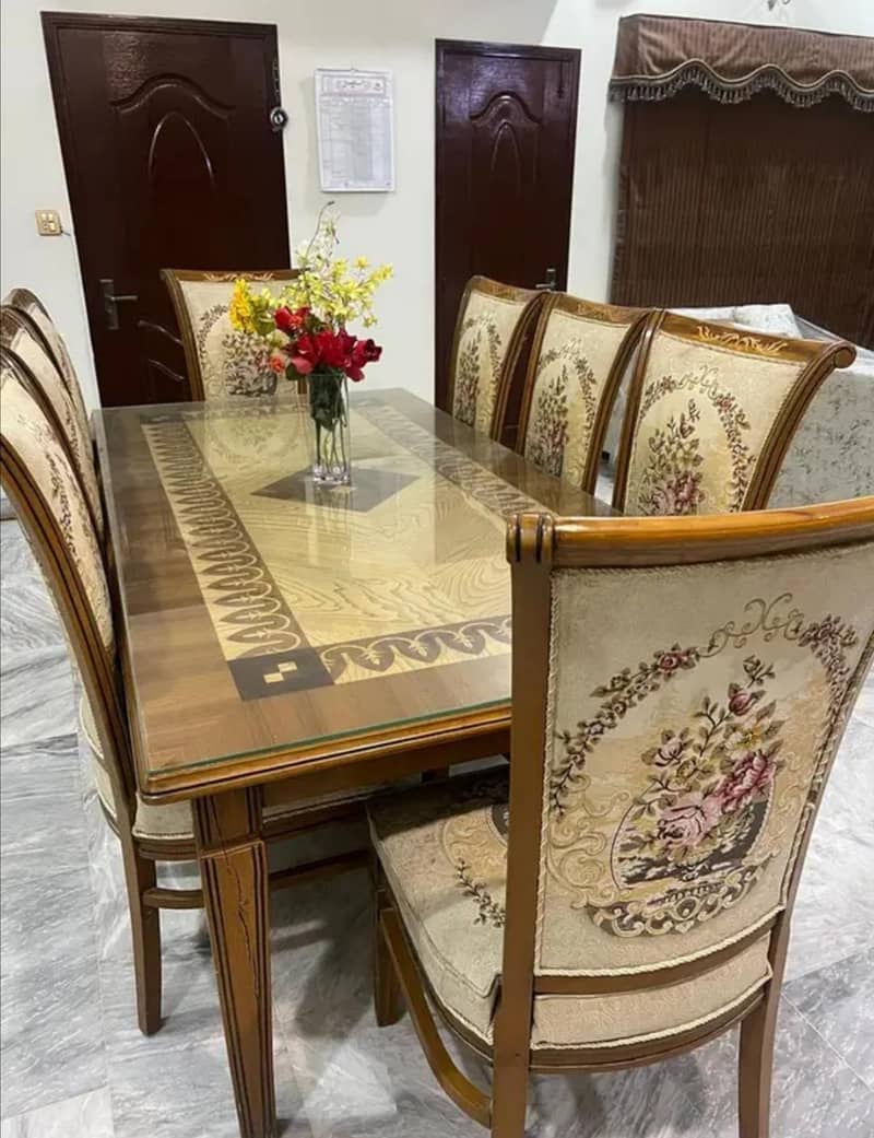 Dining table with 8 chairs 0