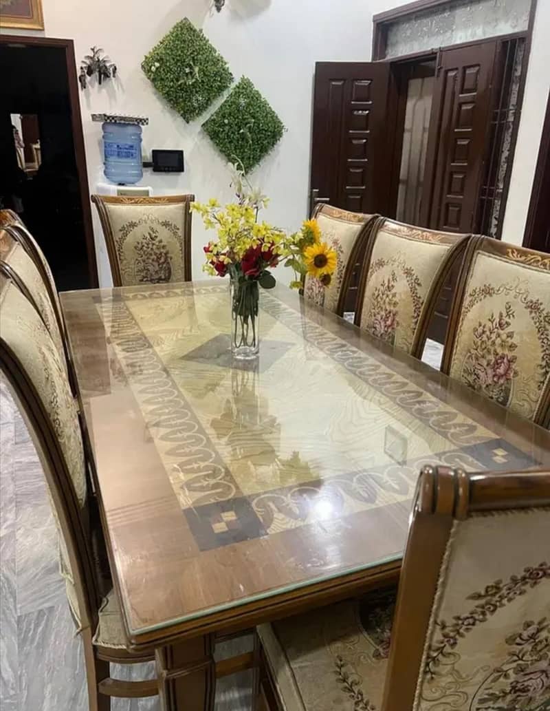 Dining table with 8 chairs 1