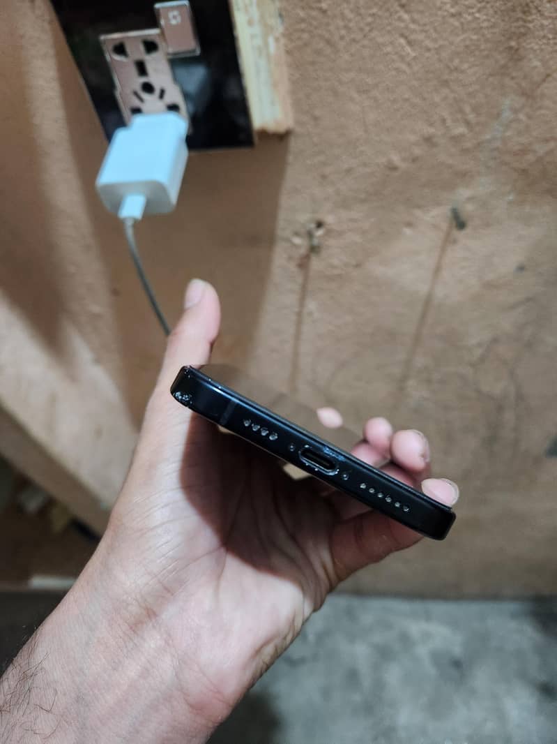 Apple iPhone 15 plus 2