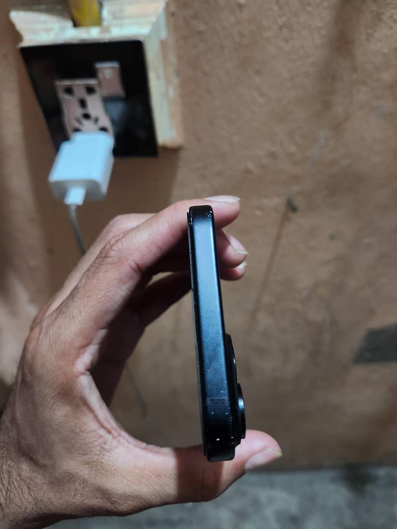 Apple iPhone 15 plus 3