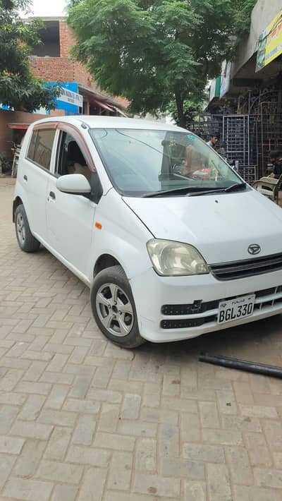 Daihatsu Mira 2006