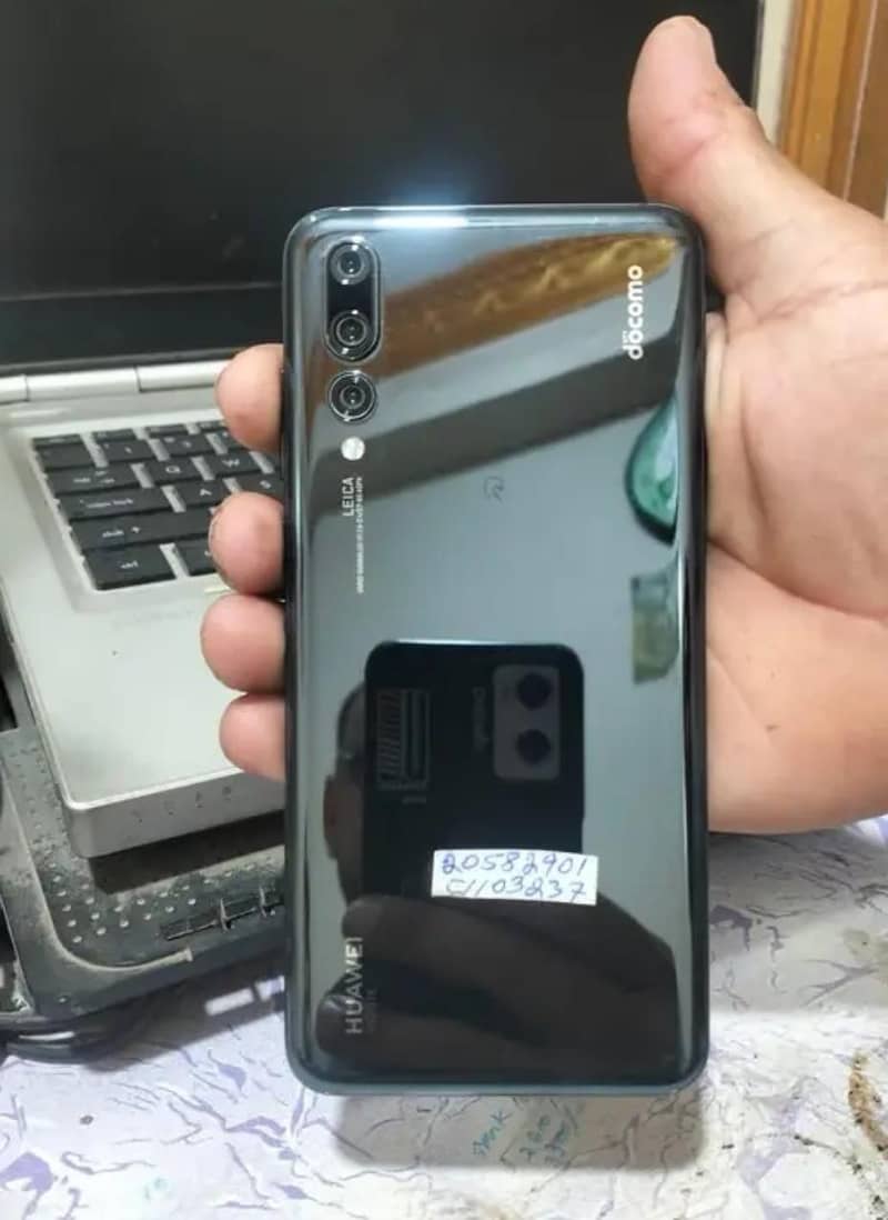 Huawei P20 Pro 0