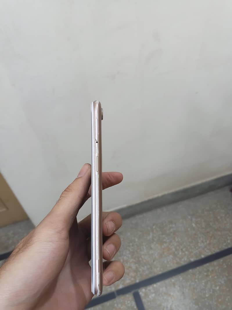 OPPO A83 4