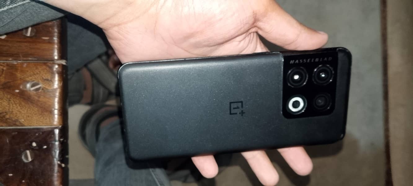 One Plus 10 Pro 1