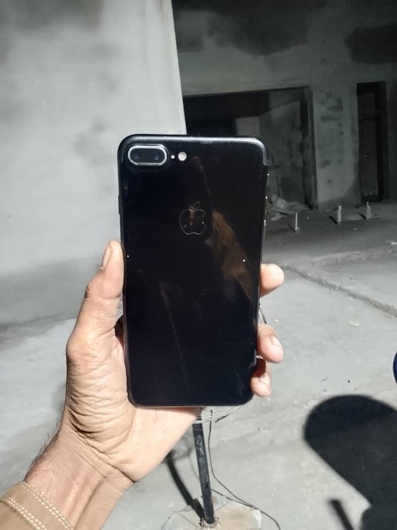 Apple iPhone 7 Plus 0
