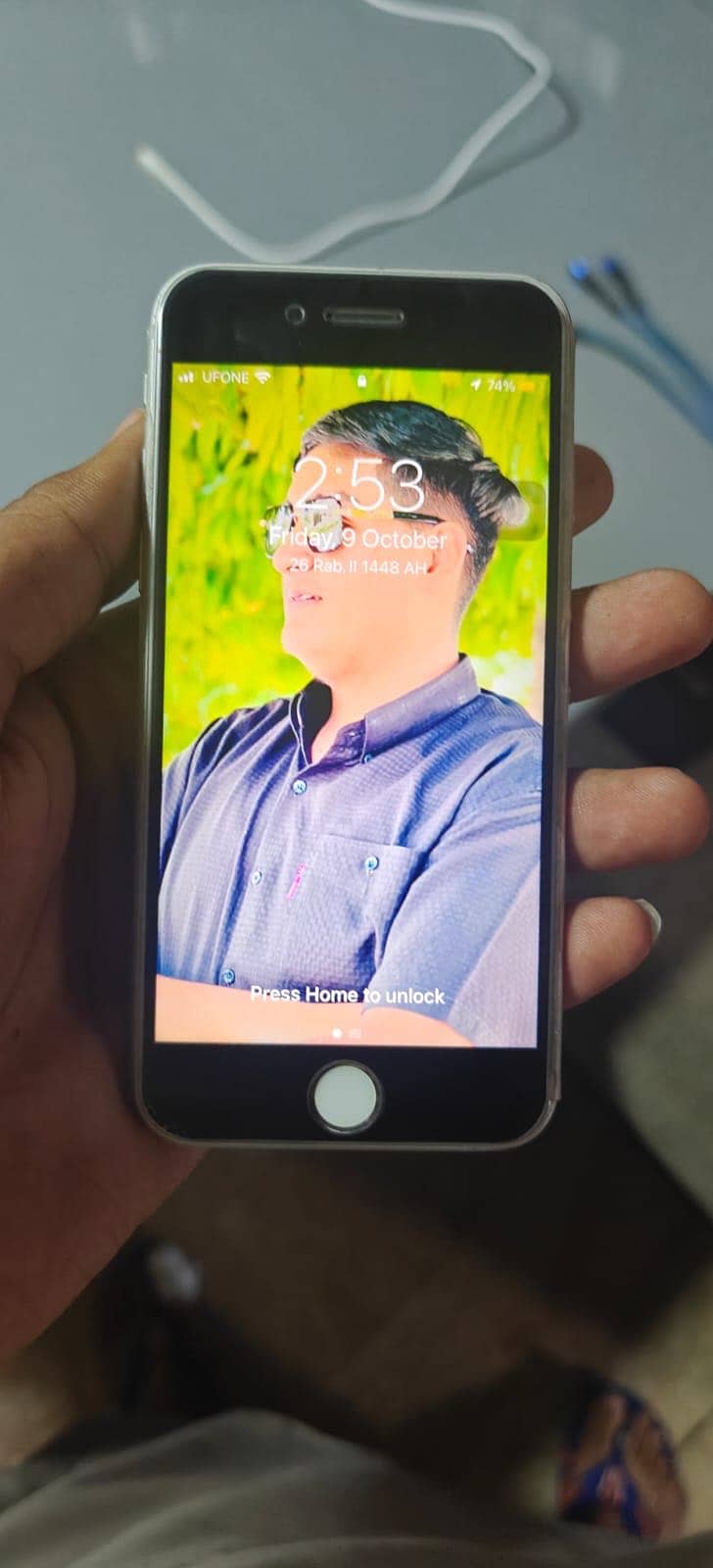 Apple iPhone 7 0