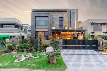 ANW REAL ESTATE PROUDLY OFFERS: 1 KANAL ELEGANT AND FULLY MAINTAINED SUPER HOT LOCATED BUNGALOW IS AVAILABLE IN THE BEST BLOCK OF DHA PHASE 7 - LAHORE.