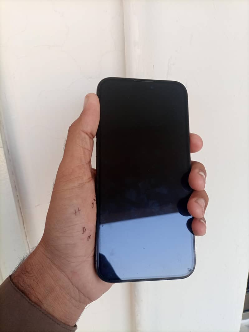 Apple iPhone 15 Pro Max 3