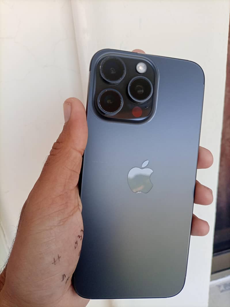 Apple iPhone 15 Pro Max 11
