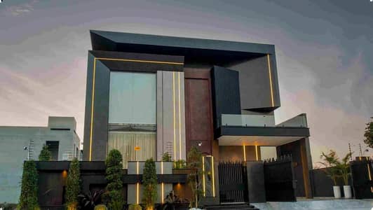 ANW REAL ESTATE PROUDLY OFFERS: 1 KANAL ELEGANT AND FULLY MAINTAINED SUPER HOT LOCATED BUNGALOW IS AVAILABLE IN THE BEST BLOCK OF DHA PHASE 2 - LAHORE.