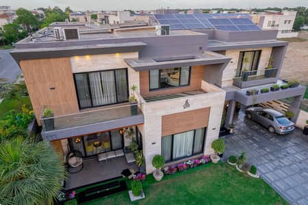 ANW REAL ESTATE PROUDLY OFFERS: 2 KANAL ELEGANT AND FULLY MAINTAINED SUPER HOT LOCATED BUNGALOW IS AVAILABLE IN THE BEST BLOCK OF DHA PHASE 2 - LAHORE.