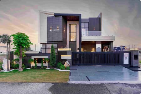ANW REAL ESTATE PROUDLY OFFERS: 1 KANAL ELEGANT AND FULLY MAINTAINED SUPER HOT LOCATED BUNGALOW IS AVAILABLE IN THE BEST BLOCK OF DHA PHASE 3 - LAHORE.
