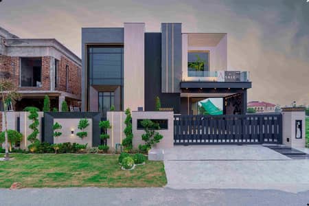 ANW REAL ESTATE PROUDLY OFFERS: 1 KANAL ELEGANT AND FULLY MAINTAINED SUPER HOT LOCATED BUNGALOW IS AVAILABLE IN THE BEST BLOCK OF DHA PHASE 4 - LAHORE.
