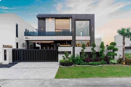 ANW REAL ESTATE PROUDLY OFFERS: 1 KANAL ELEGANT AND FULLY MAINTAINED SUPER HOT LOCATED BUNGALOW IS AVAILABLE IN THE BEST BLOCK OF DHA PHASE 4 - LAHORE.