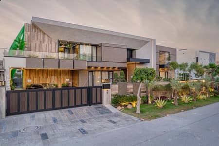 ANW REAL ESTATE PROUDLY OFFERS: 2 KANAL ELEGANT AND FULLY MAINTAINED SUPER HOT LOCATED BUNGALOW IS AVAILABLE IN THE BEST BLOCK OF DHA PHASE 6 - LAHORE.