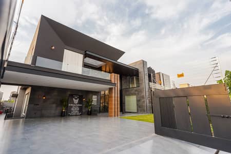 ANW REAL ESTATE PROUDLY OFFERS: 2 KANAL ELEGANT AND FULLY MAINTAINED SUPER HOT LOCATED BUNGALOW IS AVAILABLE IN THE BEST BLOCK OF DHA PHASE 6 - LAHORE.