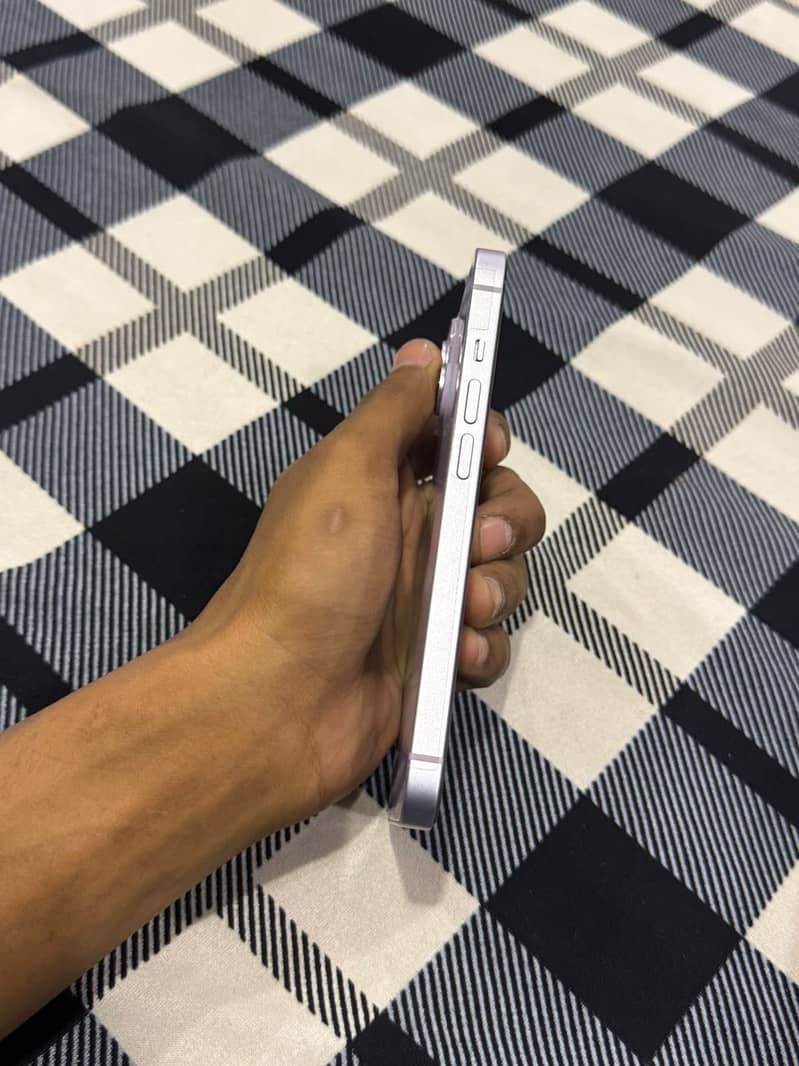 iPhone 14 5