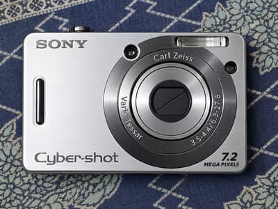 Sony Cybershot 7.2 mega pixel | Digital Camera Pink