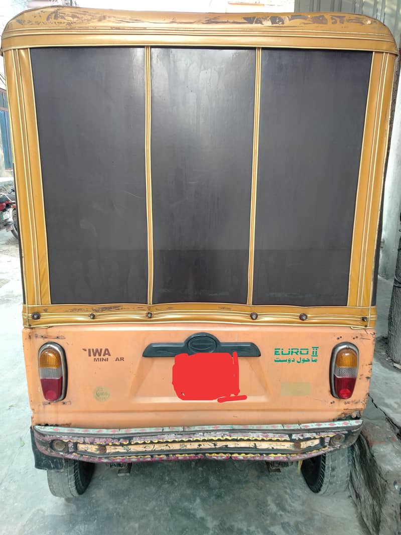 175,000CNG Auto Rickshaw 2016 5
