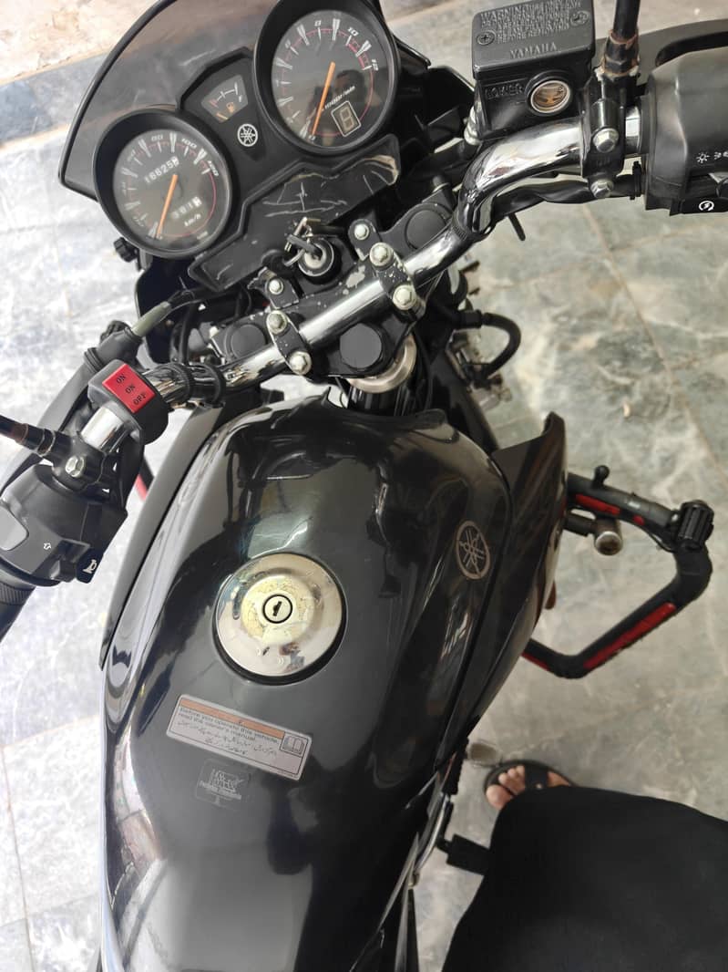 Yamaha YBR 125 ESD (Model 2022) - Standard Bikes - 1120702653